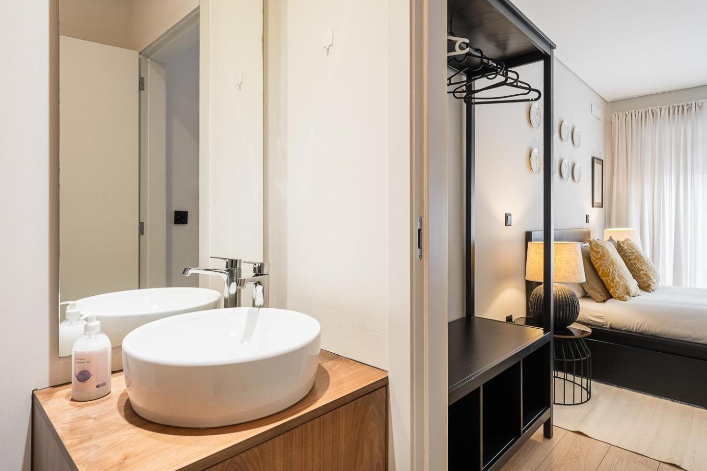 Guestready - Quental Wallpaper Near Marques Square Porto Luaran gambar